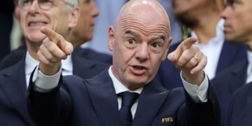 Prepara UEFA denuncia penal contra Infantino por gestión desleal