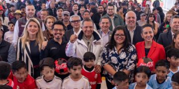 Se pone guapa la Unidad Deportiva de Tlacotepec al estrenar cancha con pasto sintético