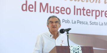 Coloca Américo primera piedra del Museo Interpretativo de la Tortuga Lora en Soto la Marina