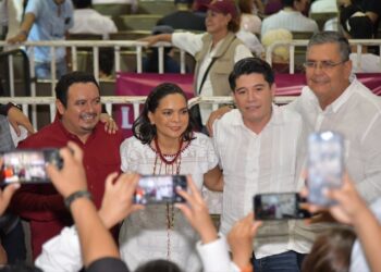 Agradece Beatriz Mojica respaldo de Sheinbaum; asiste a su informe regional en Acapulco