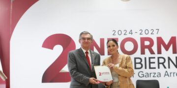 Pone Américo primera piedra del Centro de Bienestar de Jiménez