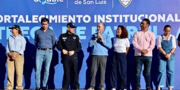 Enrique Galindo entrega nuevas patrullas y equipo  que fortalece la seguridad