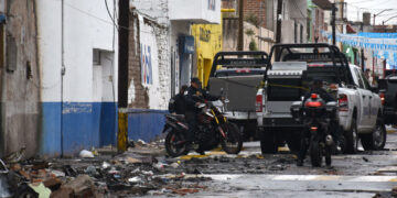 Detienen a presunto implicado en explosión de vehículo frente a comandancia de Ojocaliente