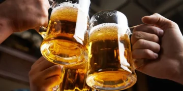 Analizan diputados aumentar impuestos al alcohol y productos con exceso de sodio