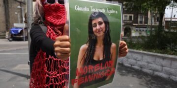 Explica gobernadora de Morelos que Claudia Tacoronte murió durante forcejeo por un robo