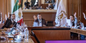Condona Toluca pago de derechos a los artesanos del Alfeñique y participantes de la Feria de la Enchilada