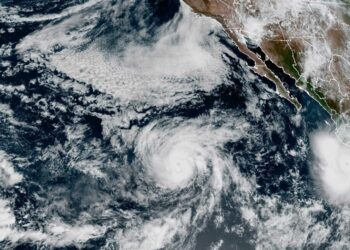 Se debilita ‘Polo’ a huracán categoría 3 y avanza hacia Baja California Sur