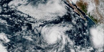 Se debilita ‘Polo’ a huracán categoría 3 y avanza hacia Baja California Sur