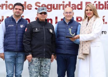 Enrique Galindo recibe Premio Alma 2026