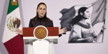 Advierte Sheinbaum que “la derecha internacional” busca intervenir en México