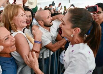 Sheinbaum deja en manos de Morena el caso de Tatiana Clouthier