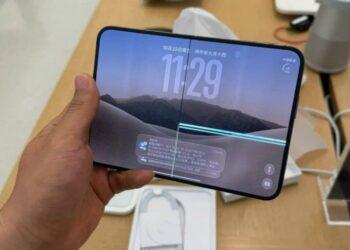 Reconoce Apple fallas en pantalla plegable del iPhone Duo y recomienda solicitar un reemplazo