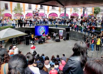La magia del Alfeñique 2026 y sus grandes conciertos atraen a miles de personas
