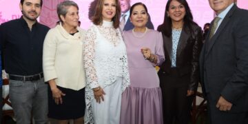 Estela Arriaga presenta resultados del DIF Municipal